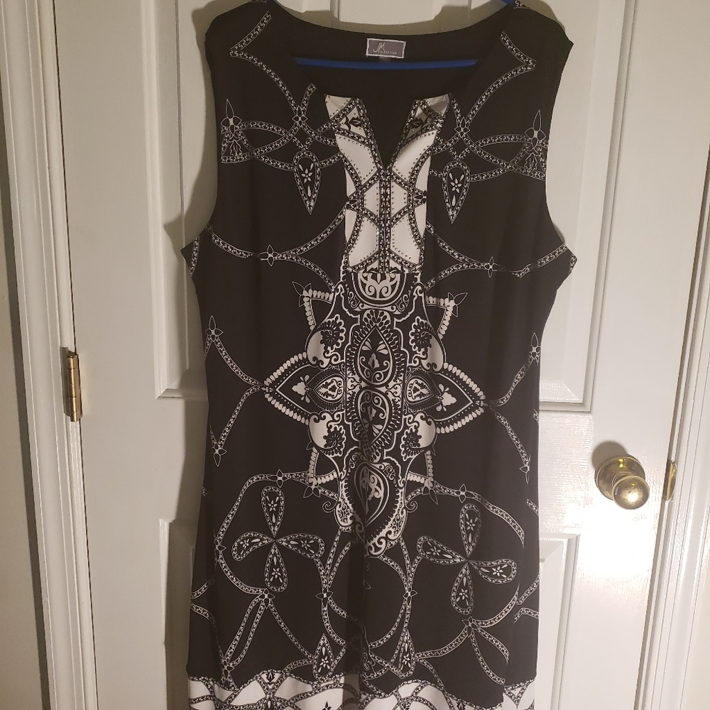 Dress black/white sleeveless XXL